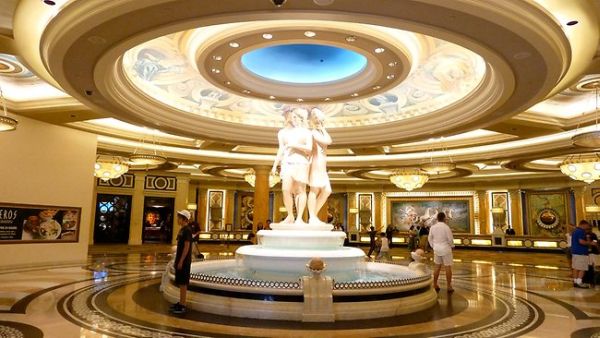 Lobby Decorating Ideas: Welcome to World Six Favorite Hotels : Extravagant Lobby Of Caesars Palace In Las Vegas With Sculpture